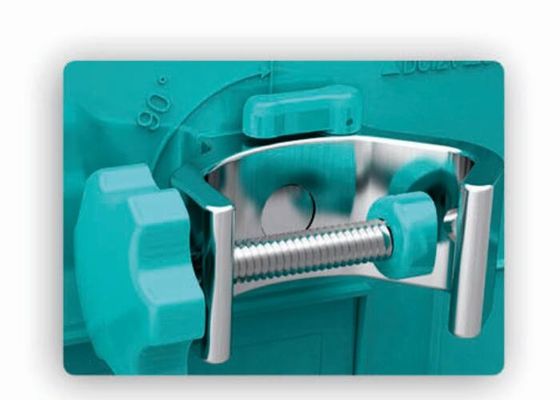 90 درجة دوران القطب المشبك مضخة التسريب الطبي المتاحة مع 0.1 ~ 1200 مل / ساعة الوضع الجزئي 0.1-99.9 مل / ساعة